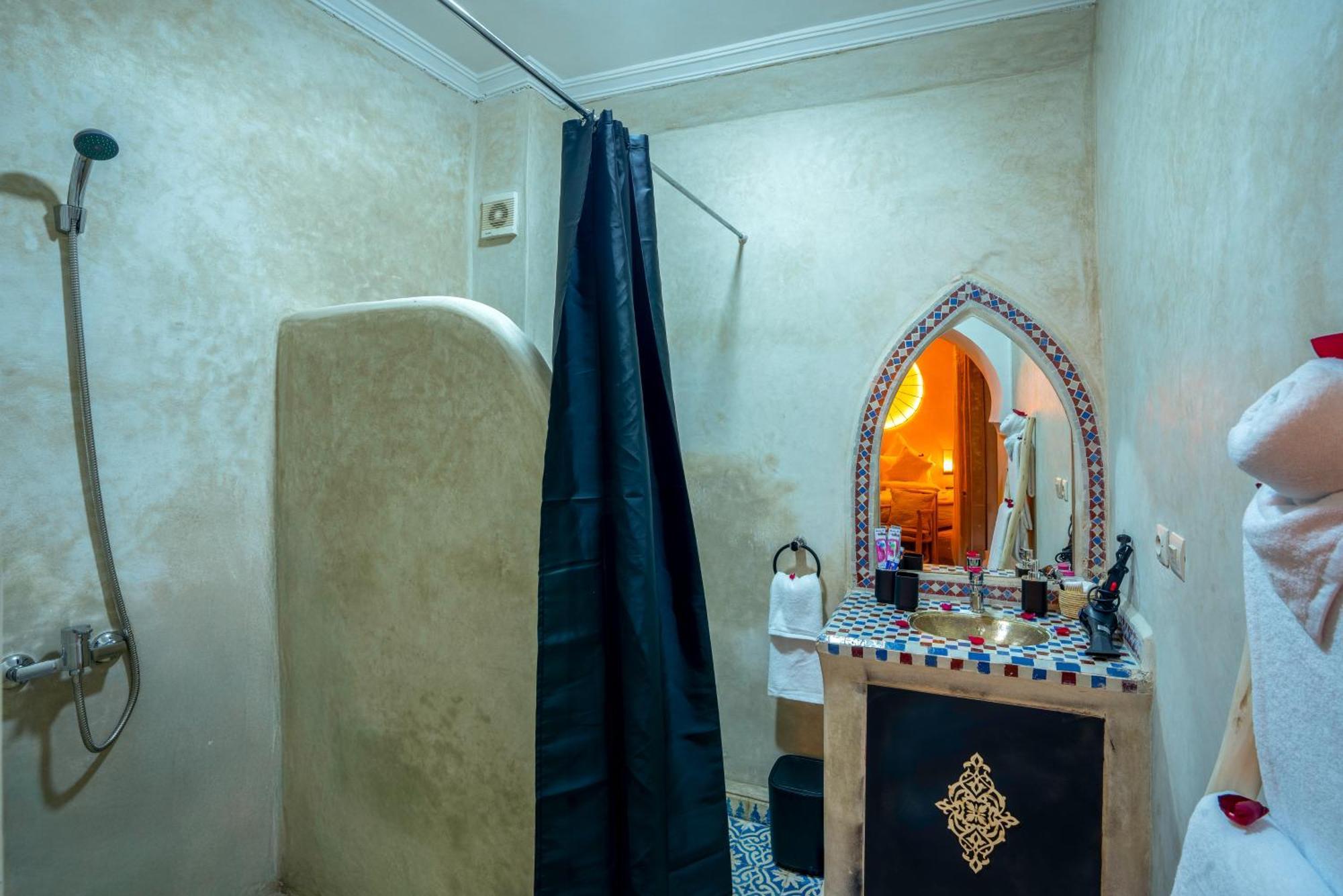 Riad Le Graff Pink Marrakesh Bagian luar foto