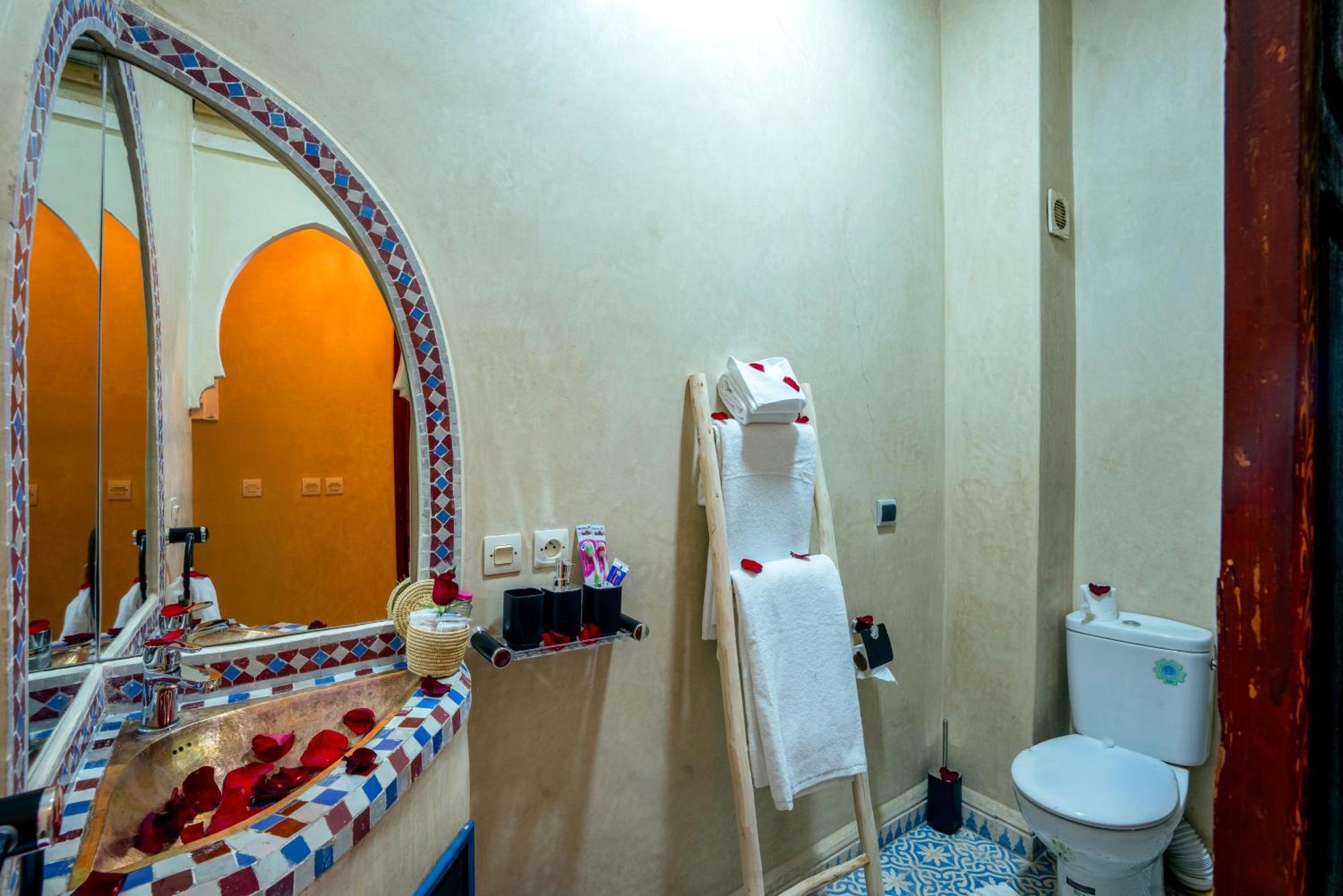 Riad Le Graff Pink Marrakesh Bagian luar foto