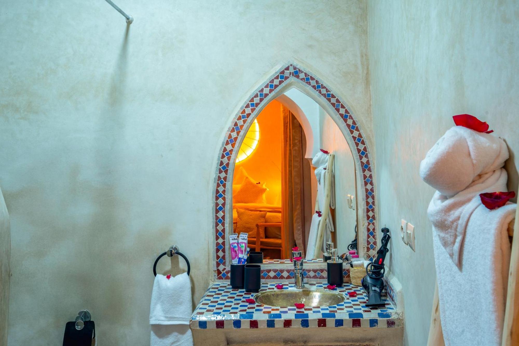 Riad Le Graff Pink Marrakesh Bagian luar foto
