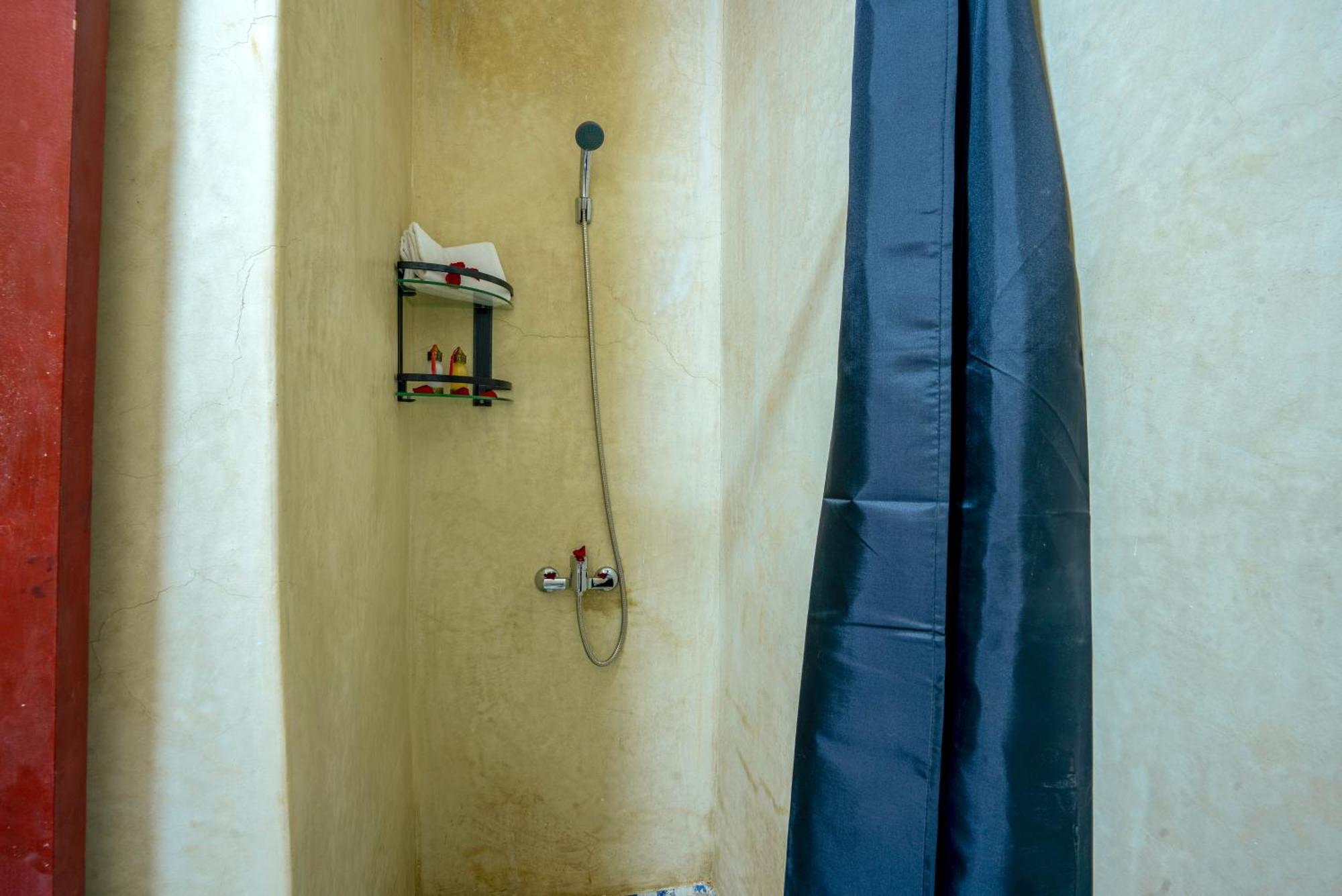 Riad Le Graff Pink Marrakesh Bagian luar foto