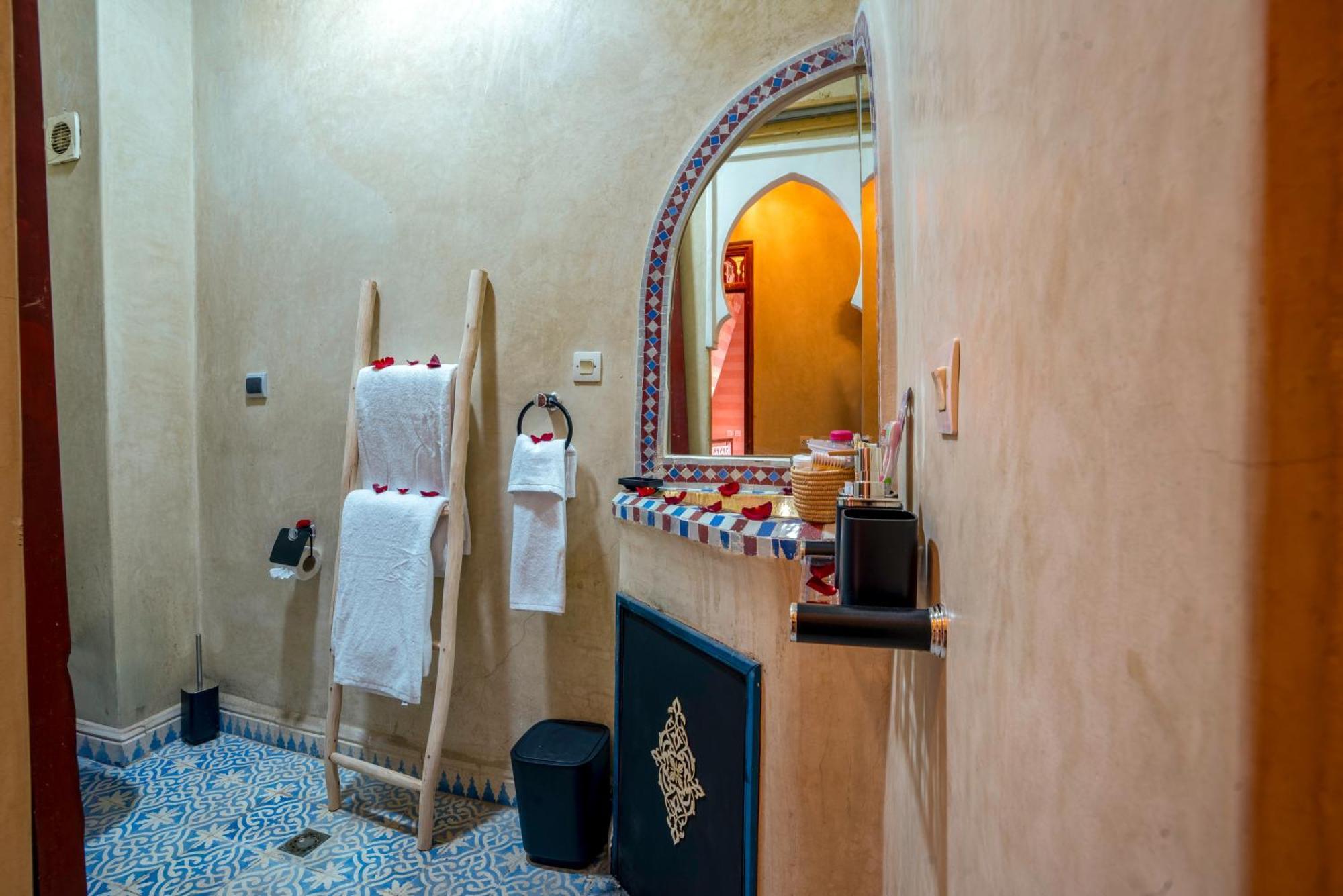 Riad Le Graff Pink Marrakesh Bagian luar foto
